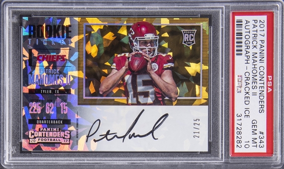 2017 Panini Contenders Autographs Cracked Ice #343 Patrick Mahomes II Signed Rookie Card (#21/25) - PSA GEM MT 10